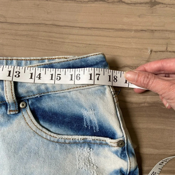 Dex denim embroidered floral skirt with raw hem Sz 32 - Picture 5 of 6